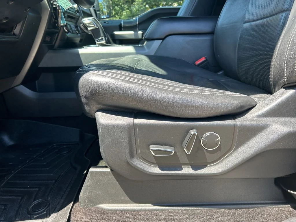 Used 2018 Gray Ford XLT image 17