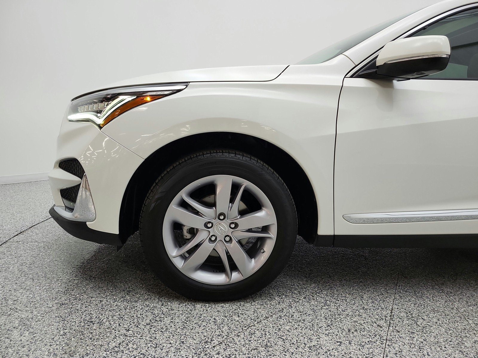 Used 2019 White Diamond Pearl Acura FWD w/Advance Pkg image 22
