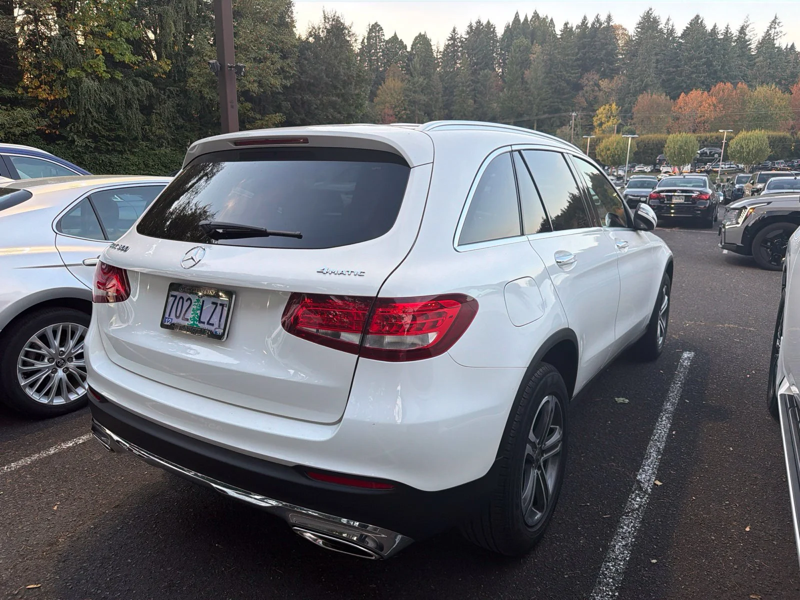 Used 2018 designo Diamond White Metallic Mercedes-Benz GLC 300 4MATIC® image 3