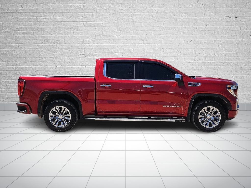 Used 2022 Red GMC Denali image 5