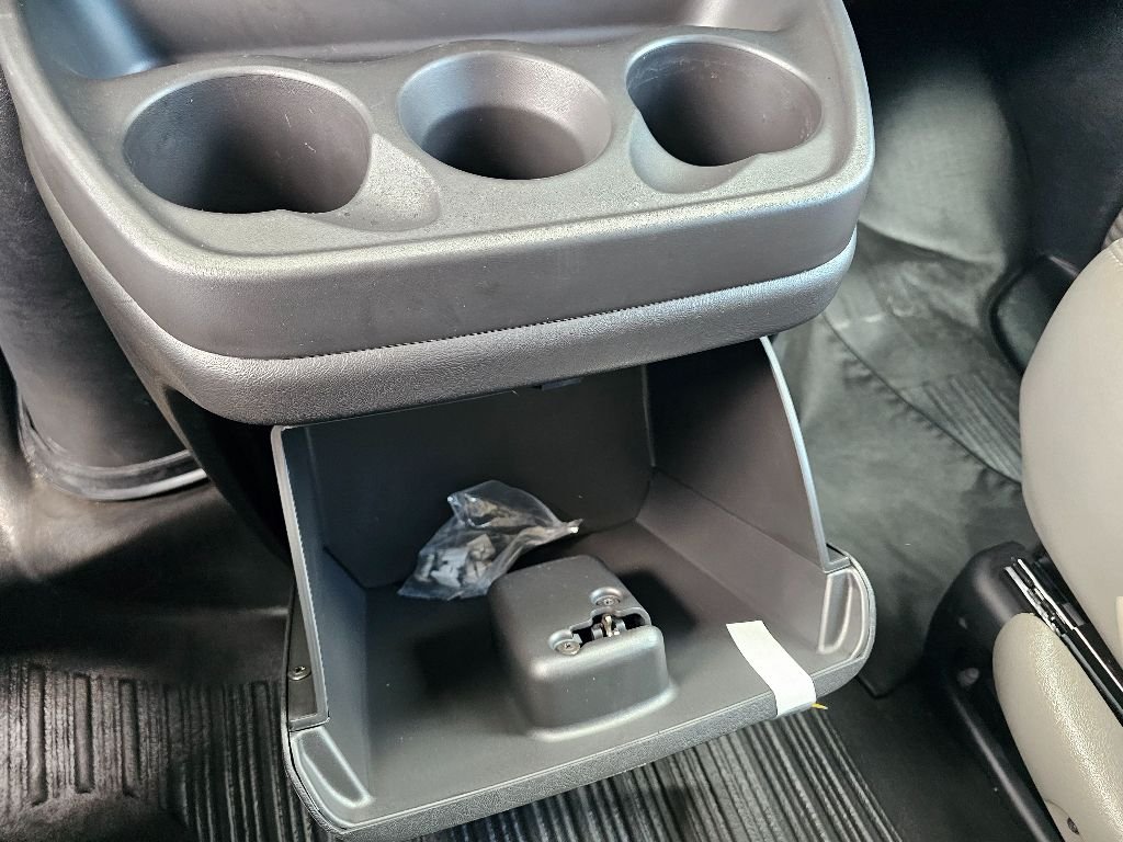 2025 GMC Savana Cargo Work Van - Photo 40