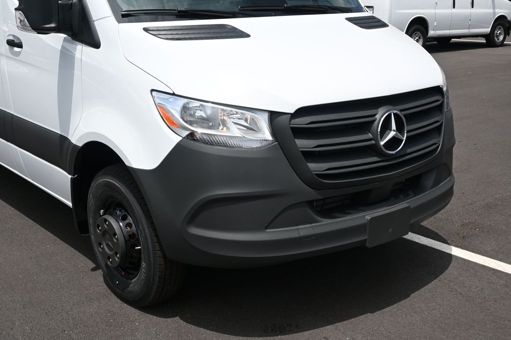 New 2026 Arctic White Mercedes-Benz Cargo Van 170 in. WB image 31