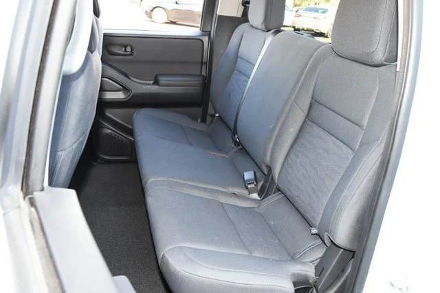 Used 2022 White Nissan S image 17