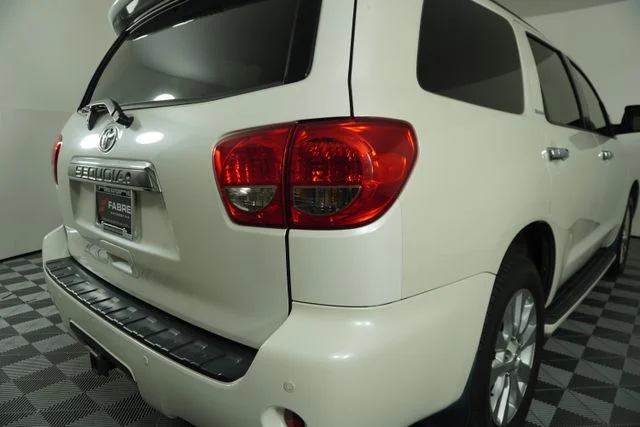 Used 2015 White Toyota Platinum image 13