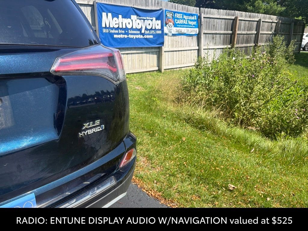 Used 2018 Blue Toyota XLE image 5