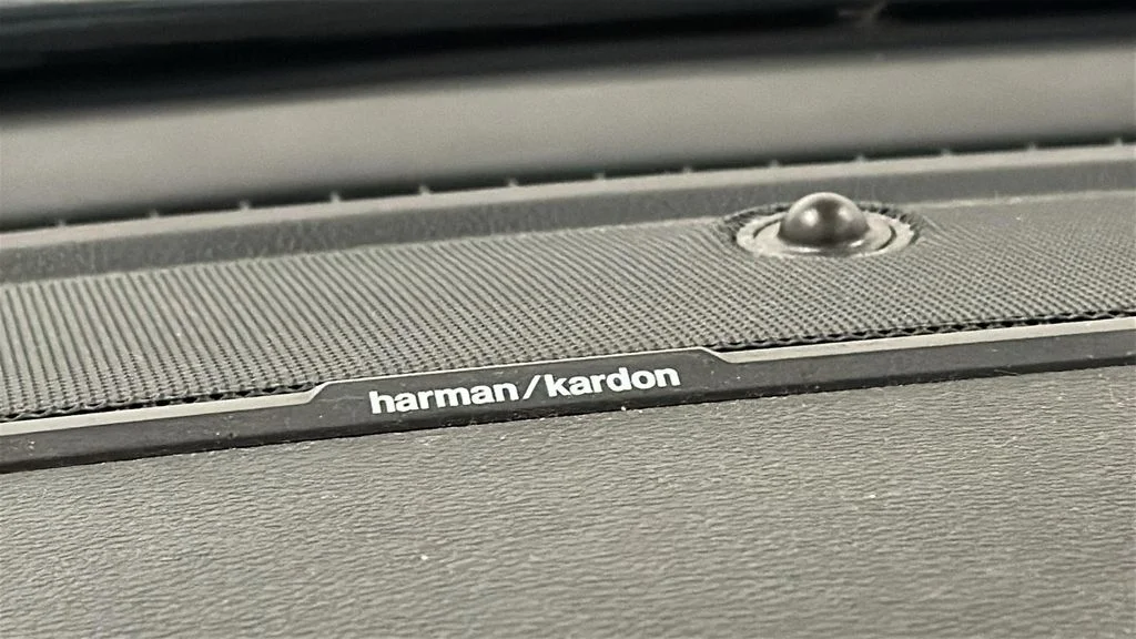 Used 2022 White Ram Laramie image 18