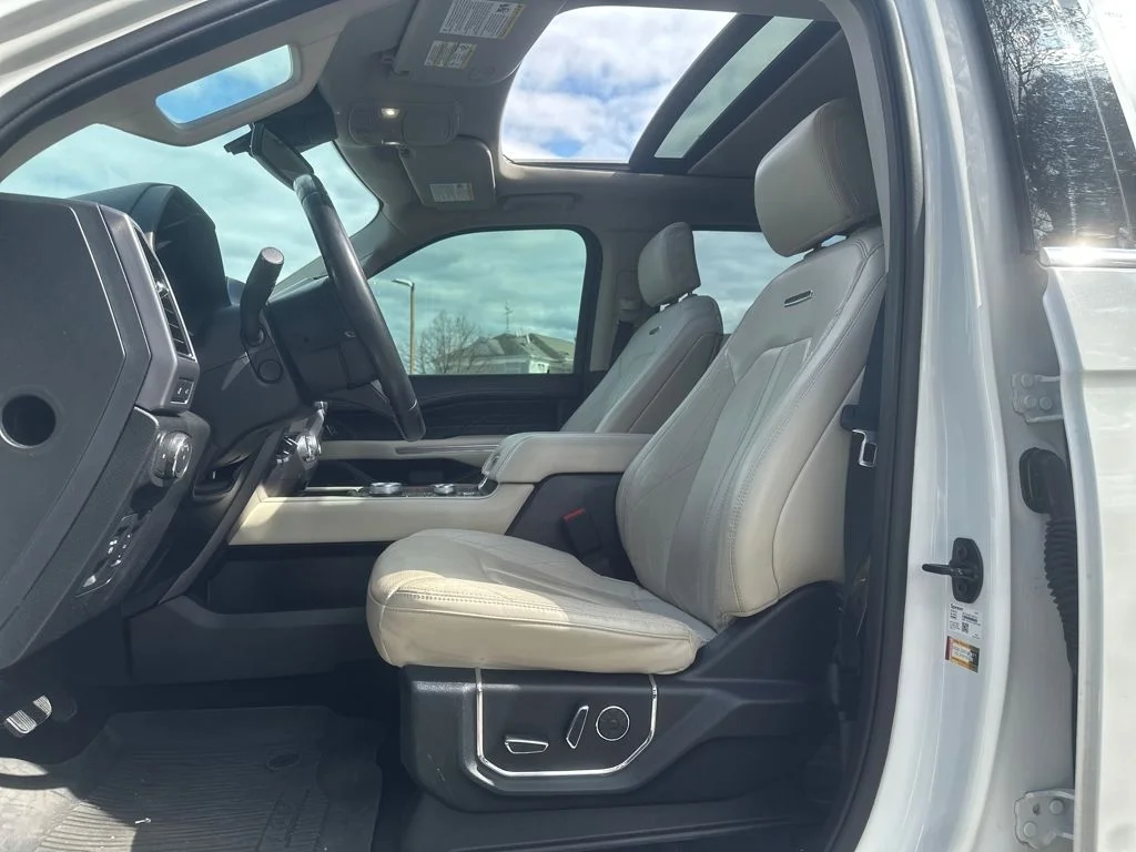 Used 2021 White Ford Platinum image 9
