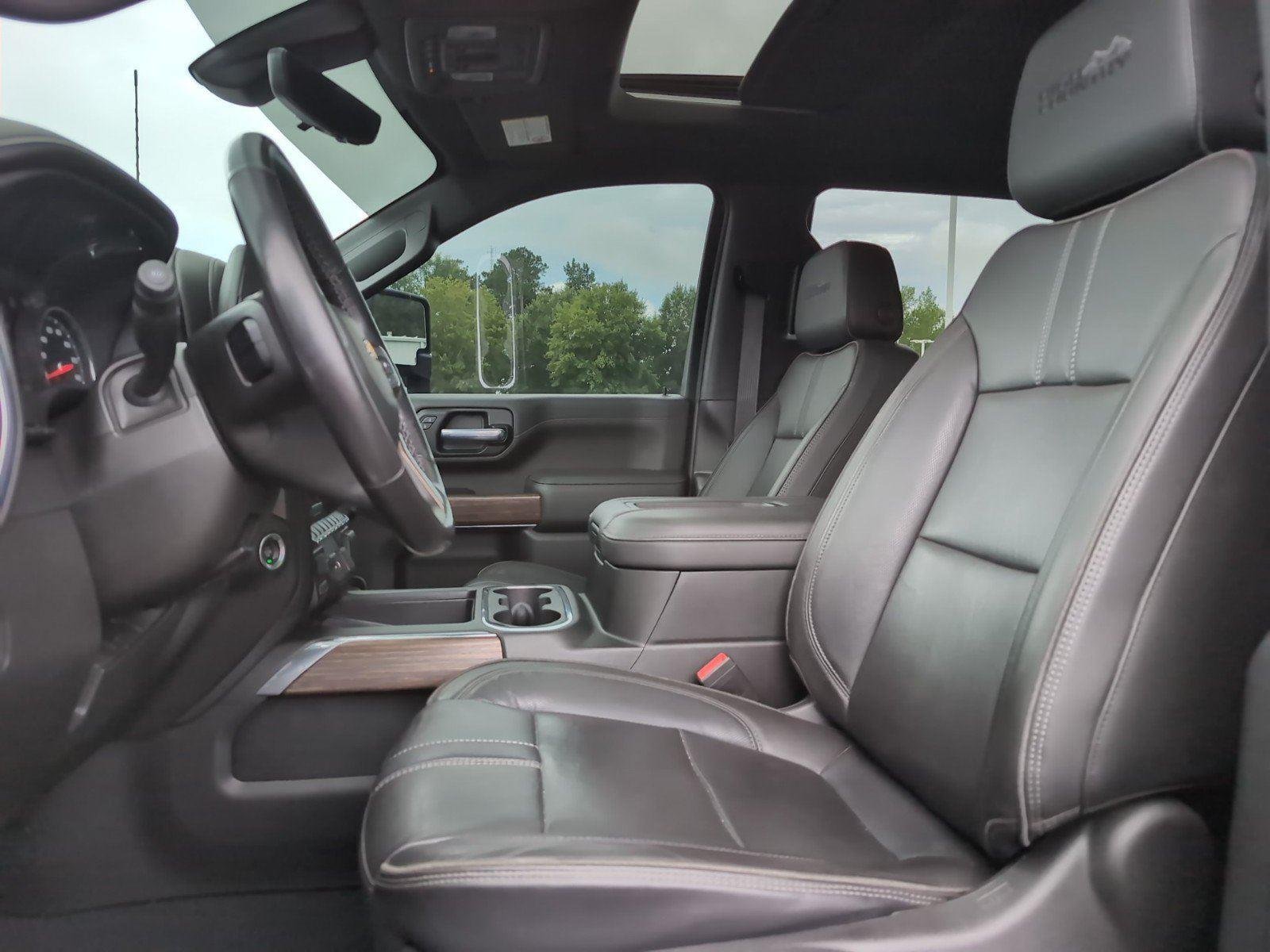 Used 2022 Northsky Blue Metallic Chevrolet High Country image 17