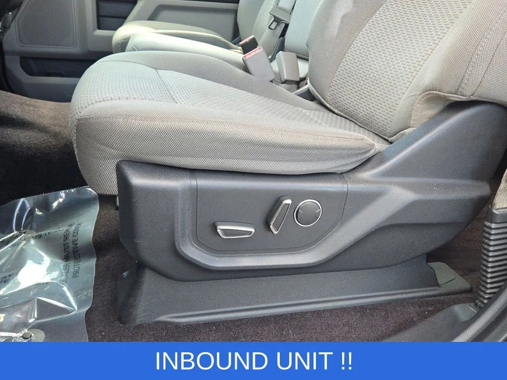 Used 2016 Red Ford XLT image 24