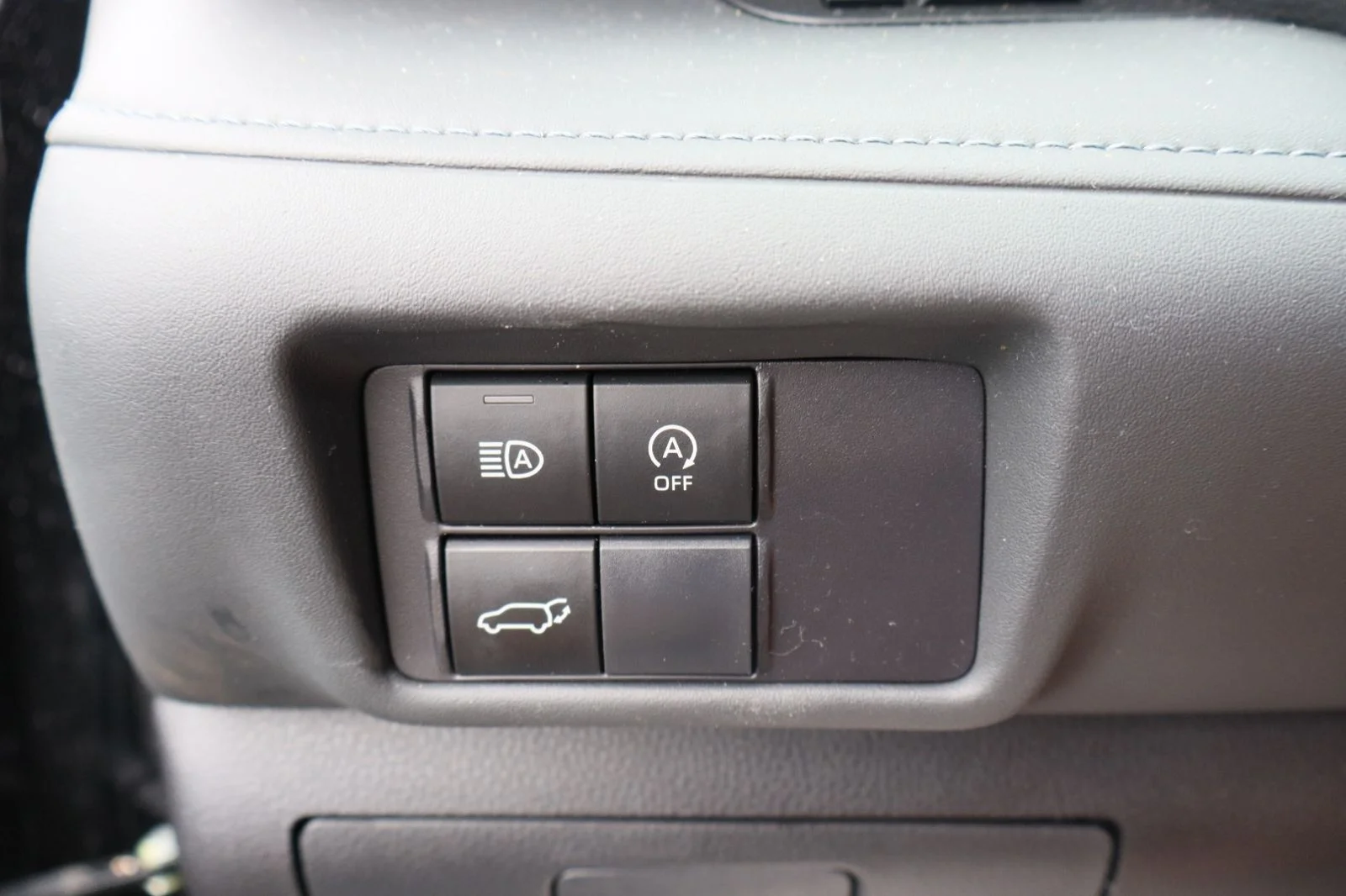 Used 2023 Midnight Black Metallic Toyota XLE image 18