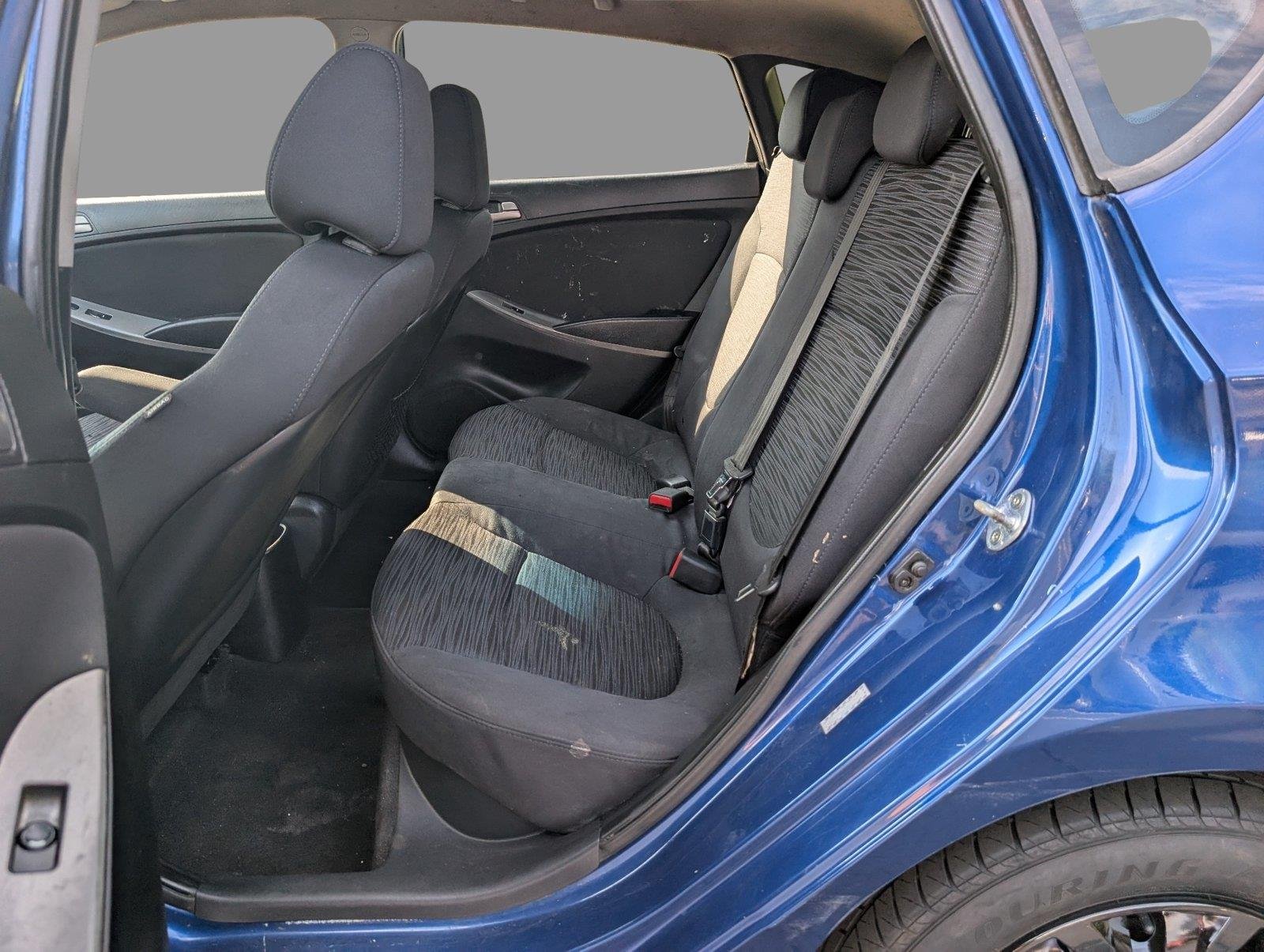 Used 2017 Pacific Blue Pearl Hyundai SE image 29