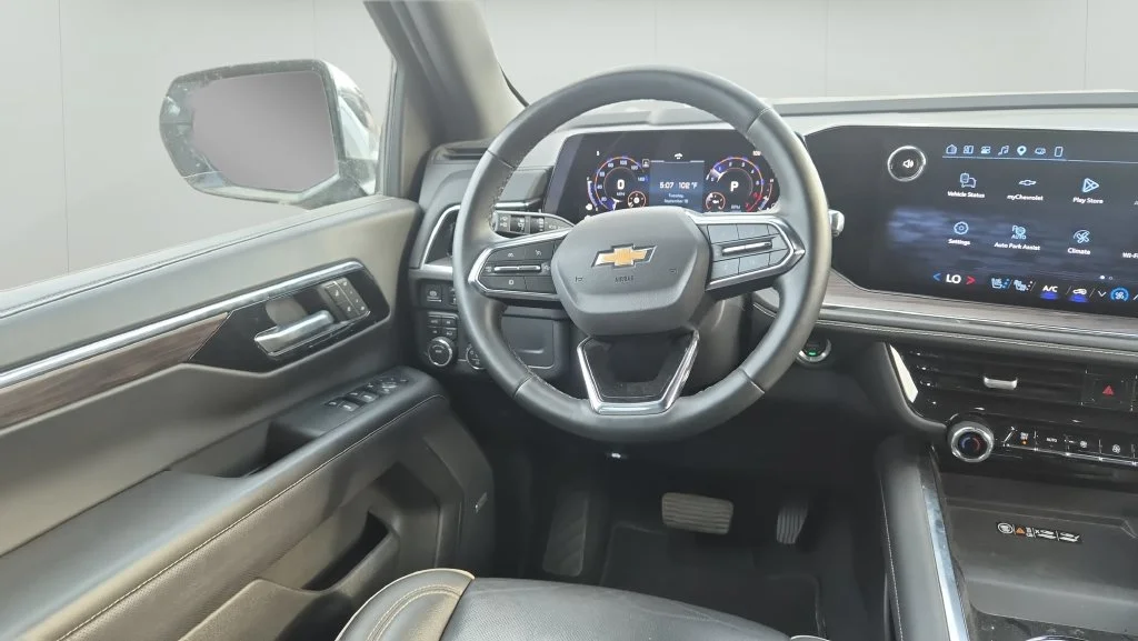 Used 2025 Gray Chevrolet Premier image 11