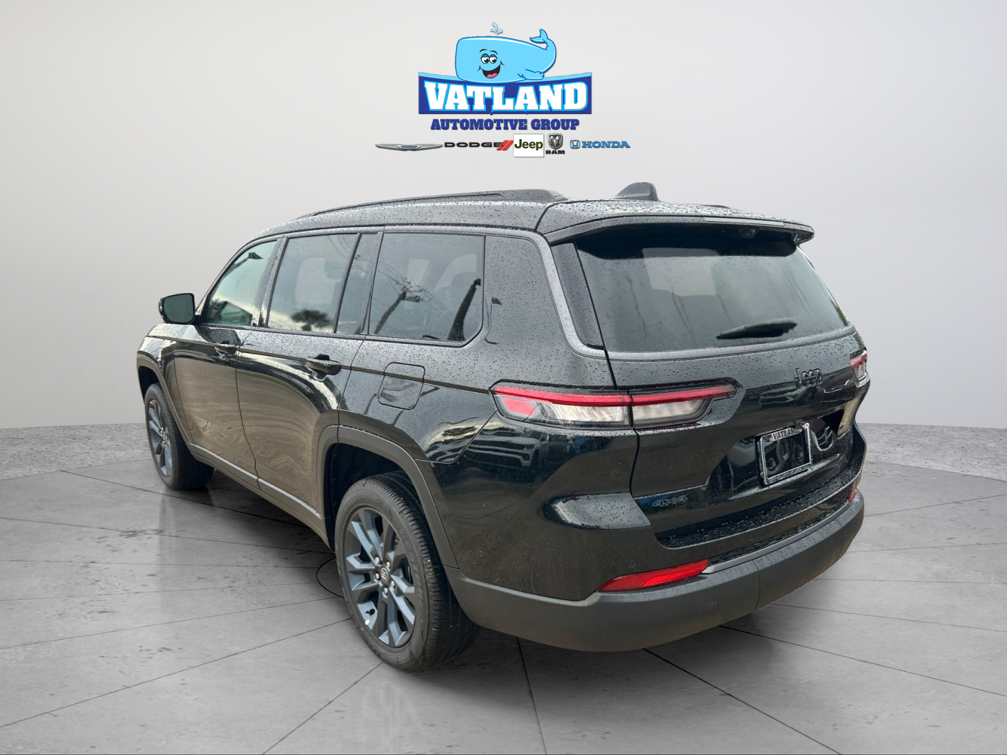 New 2026 Diamond Black Crystal Pearlcoat Jeep  image 3
