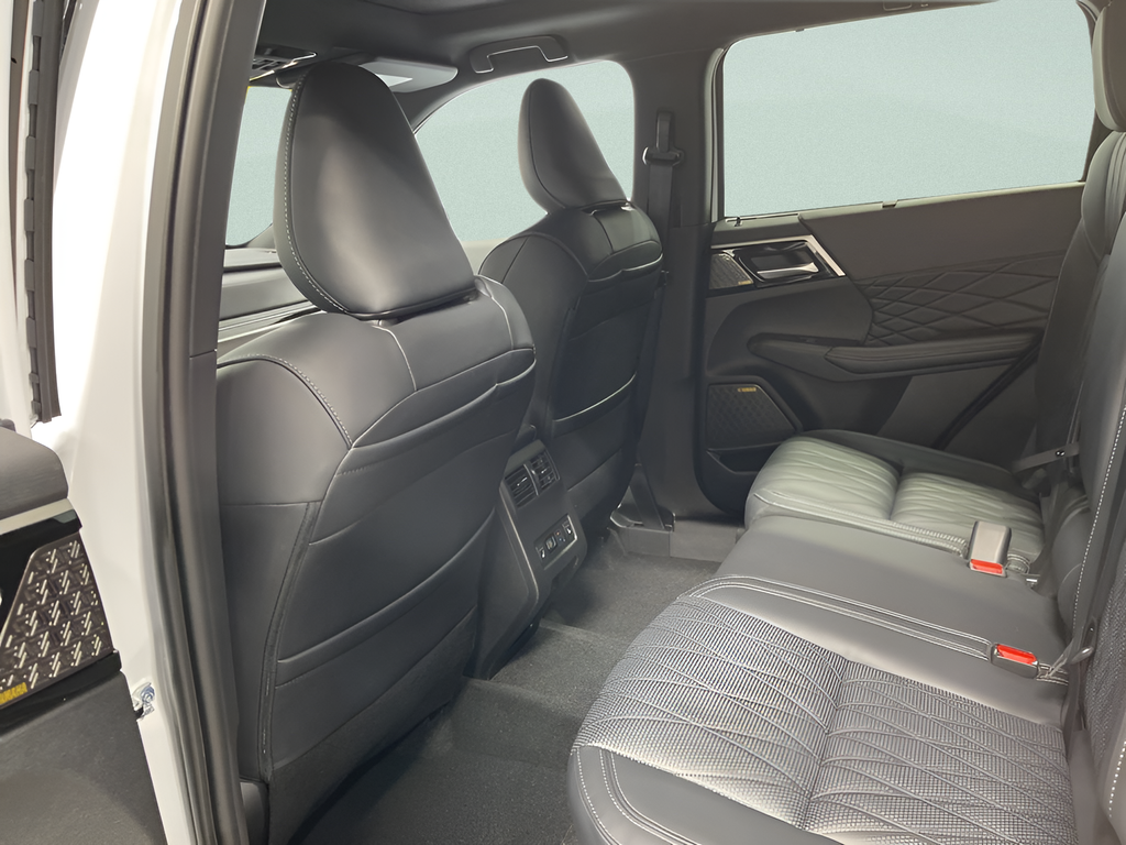 New 2026  Mitsubishi Black Edition image 26