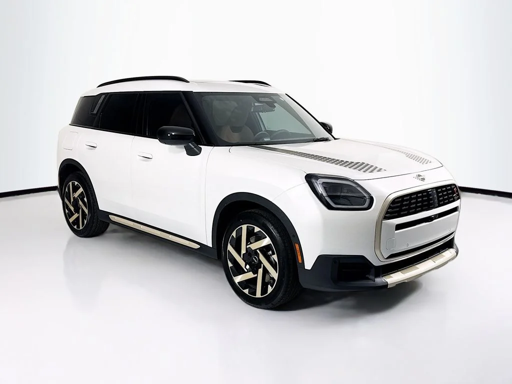 New 2027 Nanuq White Metallic MINI Iconic image 3