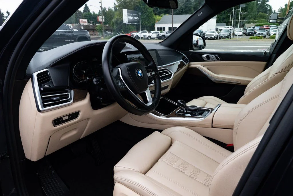 Used 2021 Gray BMW xDrive40i image 19