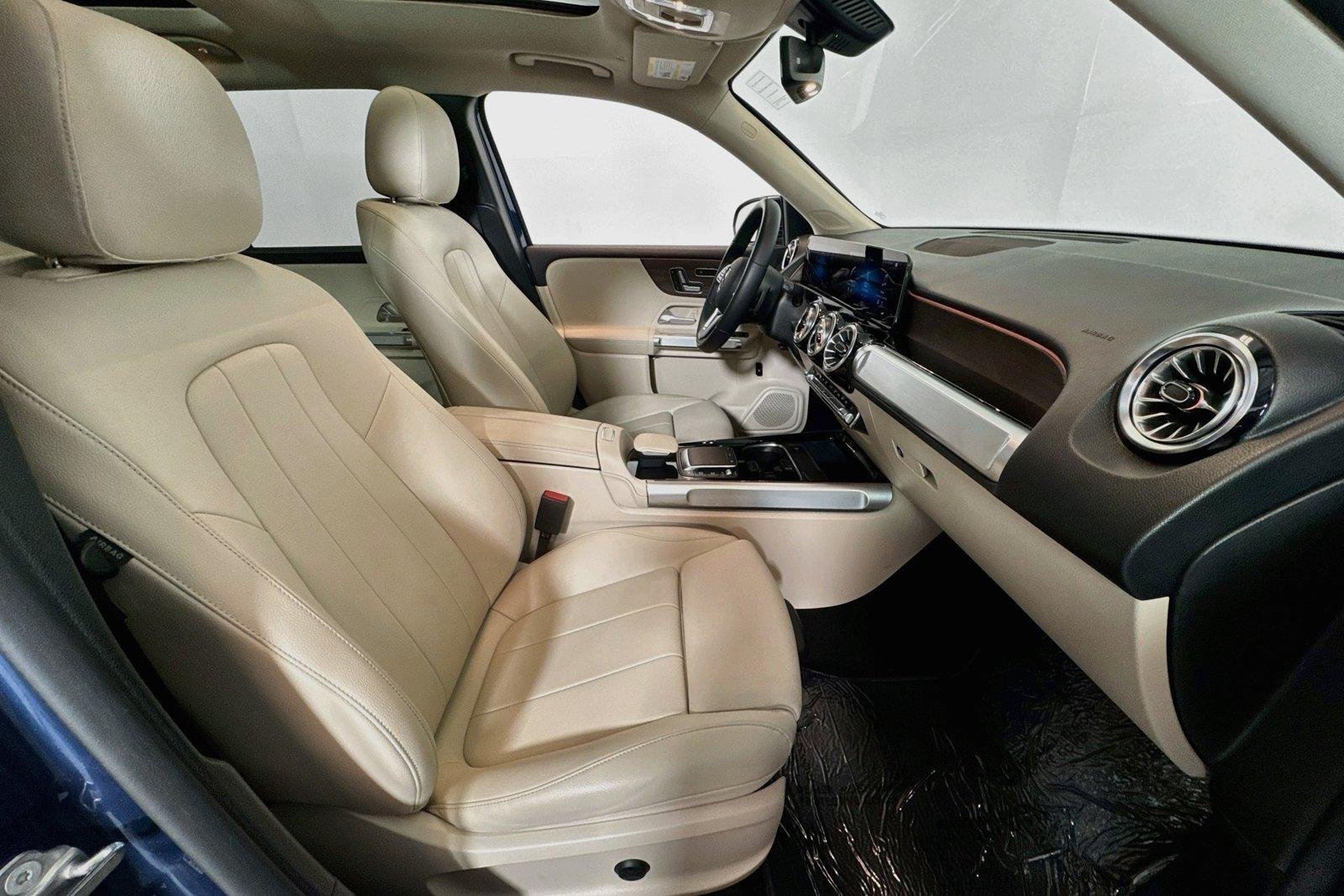 Used 2022 Denim Blue Metallic Mercedes-Benz GLB 250 image 27