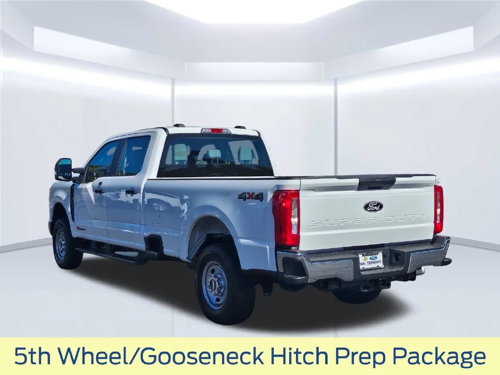 New 2027 Oxford White Ford F-250® XL image 19