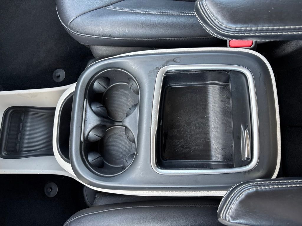 Used 2024 Silver Chrysler Touring L image 34