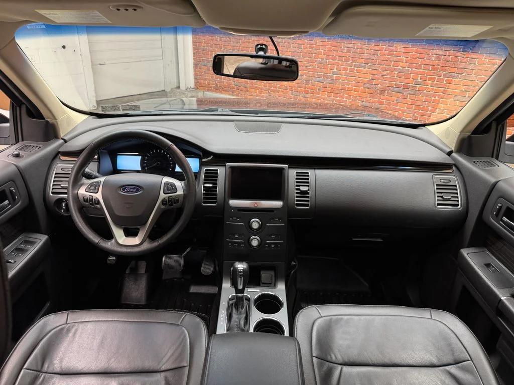 Used 2019 Magnetic Ford SEL image 14