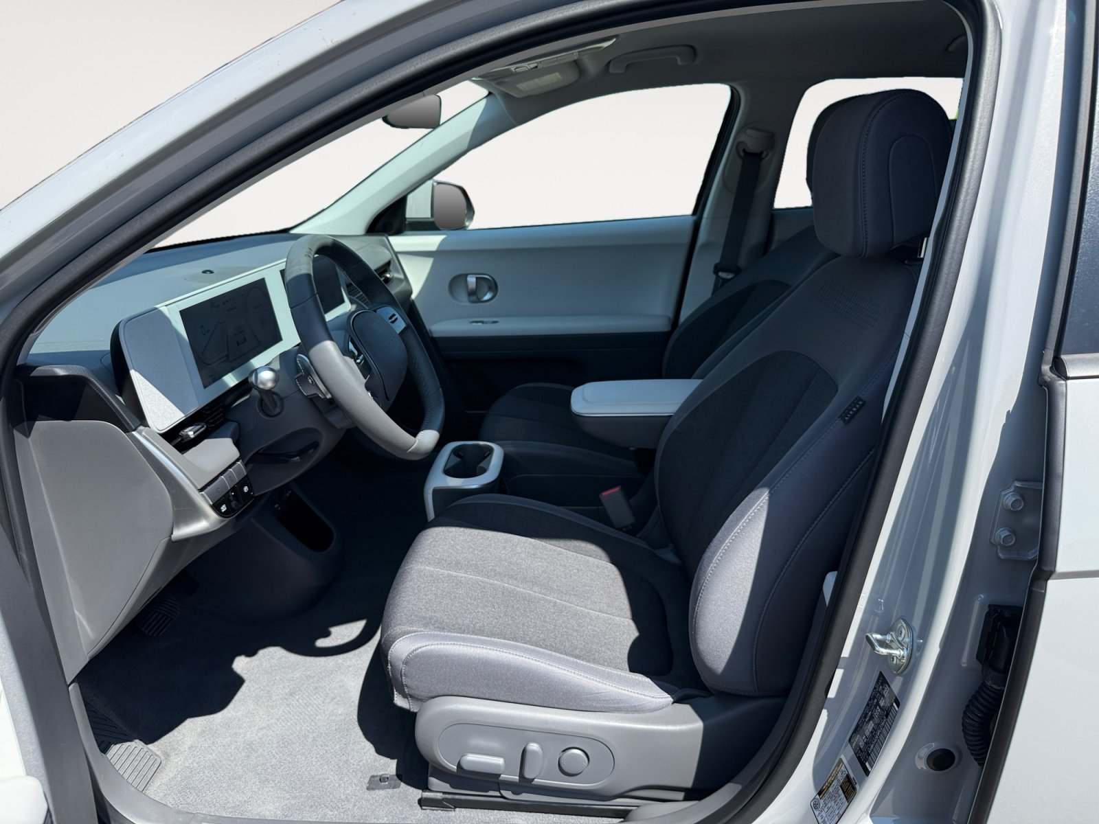 Used 2024 Cyber Gray Hyundai SEL image 10