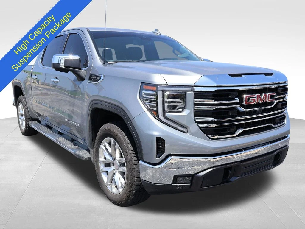 Used 2025 Sterling GMC SLT image 8