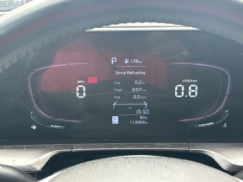 Used 2023 White Kia S image 26