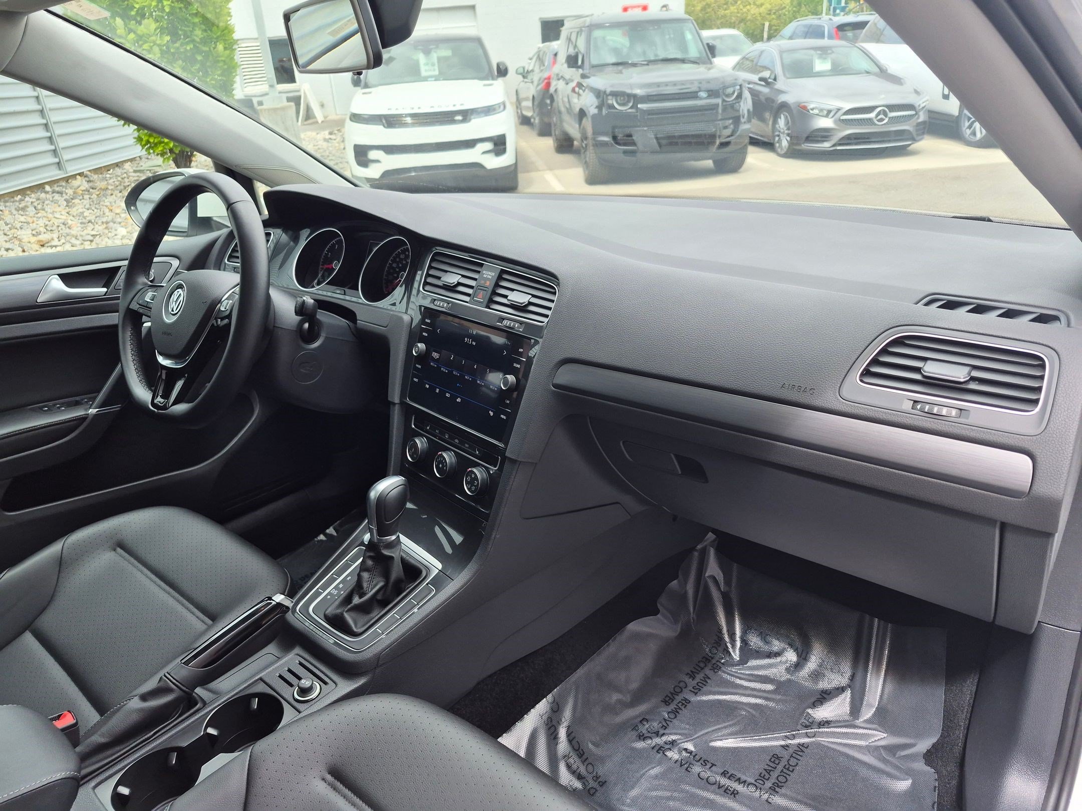 Used 2018 Pure White Volkswagen S image 27