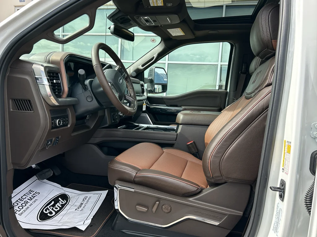 New 2026 Star White Metallic Tri-Coat Ford F-350® King Ranch® image 5