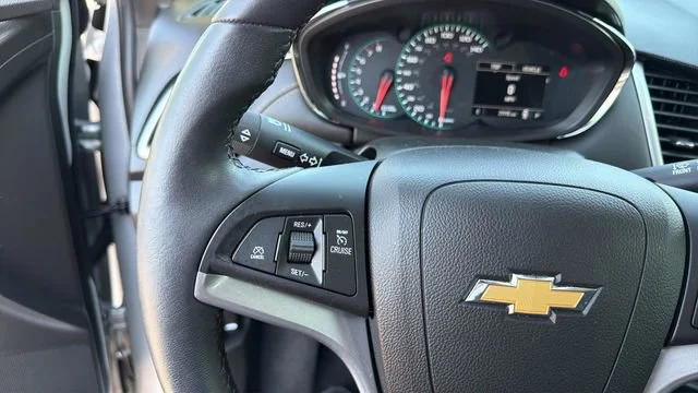 Used 2022 Silver Ice Metallic Chevrolet LT image 22