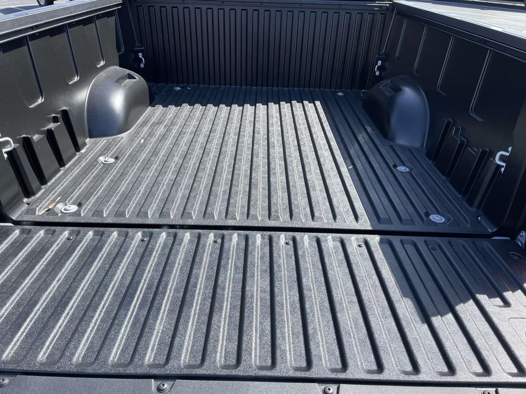 2025 Toyota Tundra SR5 - Photo 40