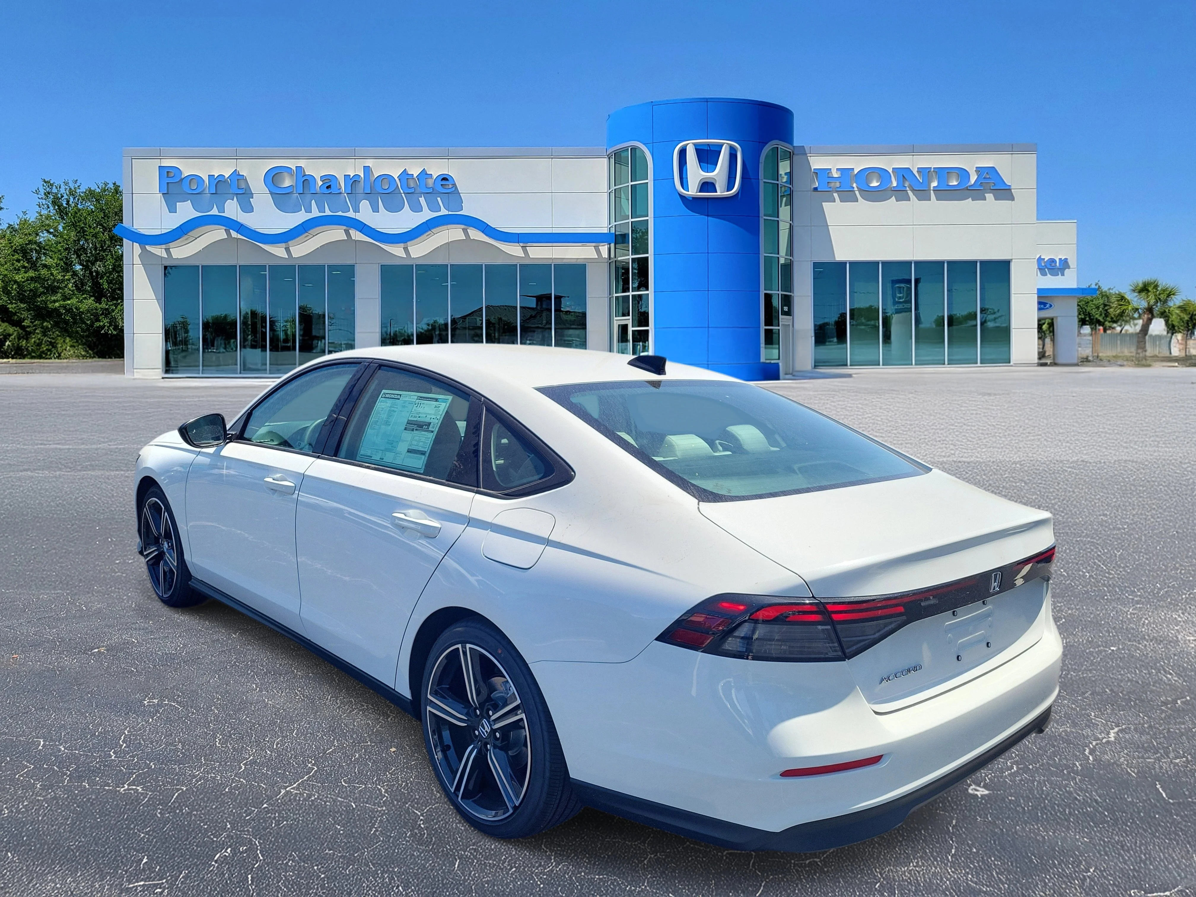 New 2026 Platinum White Pearl Honda SE image 5