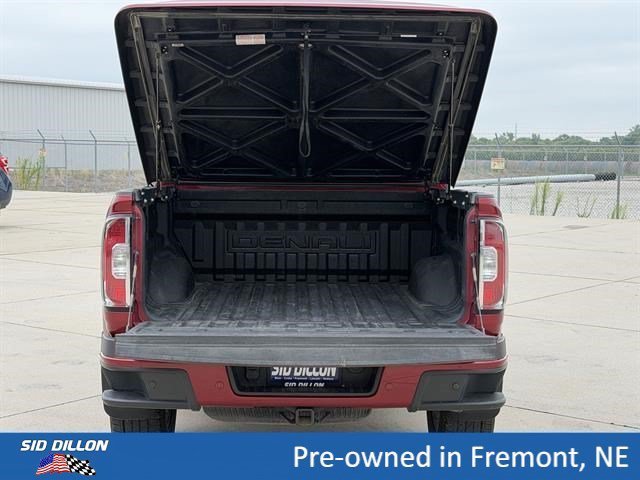 Used 2019 RED QUARTZ TINTCOAT GMC 4WD Denali image 6