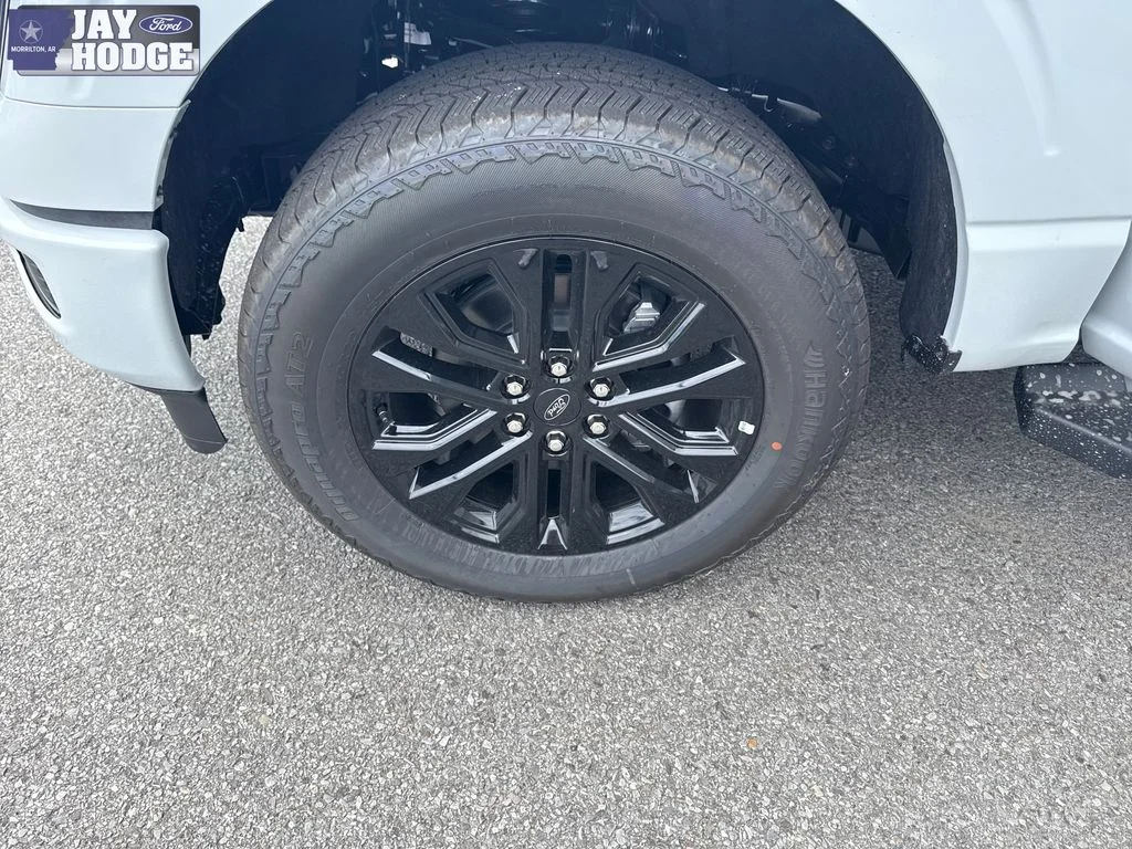 New 2026 Avalanche Ford Lariat® image 25