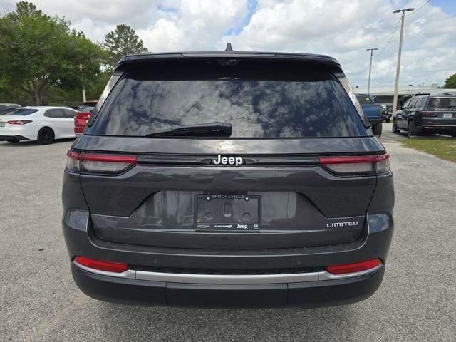 New 2026 Baltic Gray Metallic Clear-Coat Exterior Paint Jeep Limited image 5
