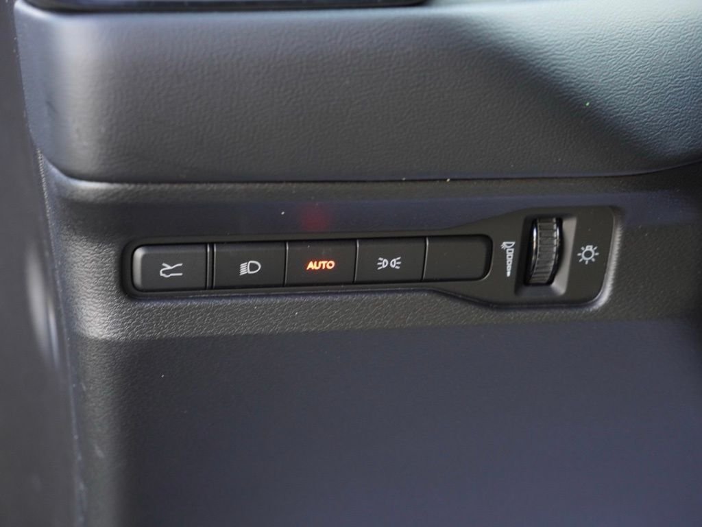 New 2026 Destroyer Gray Exterior Paint Dodge R/T Scat Pack image 11