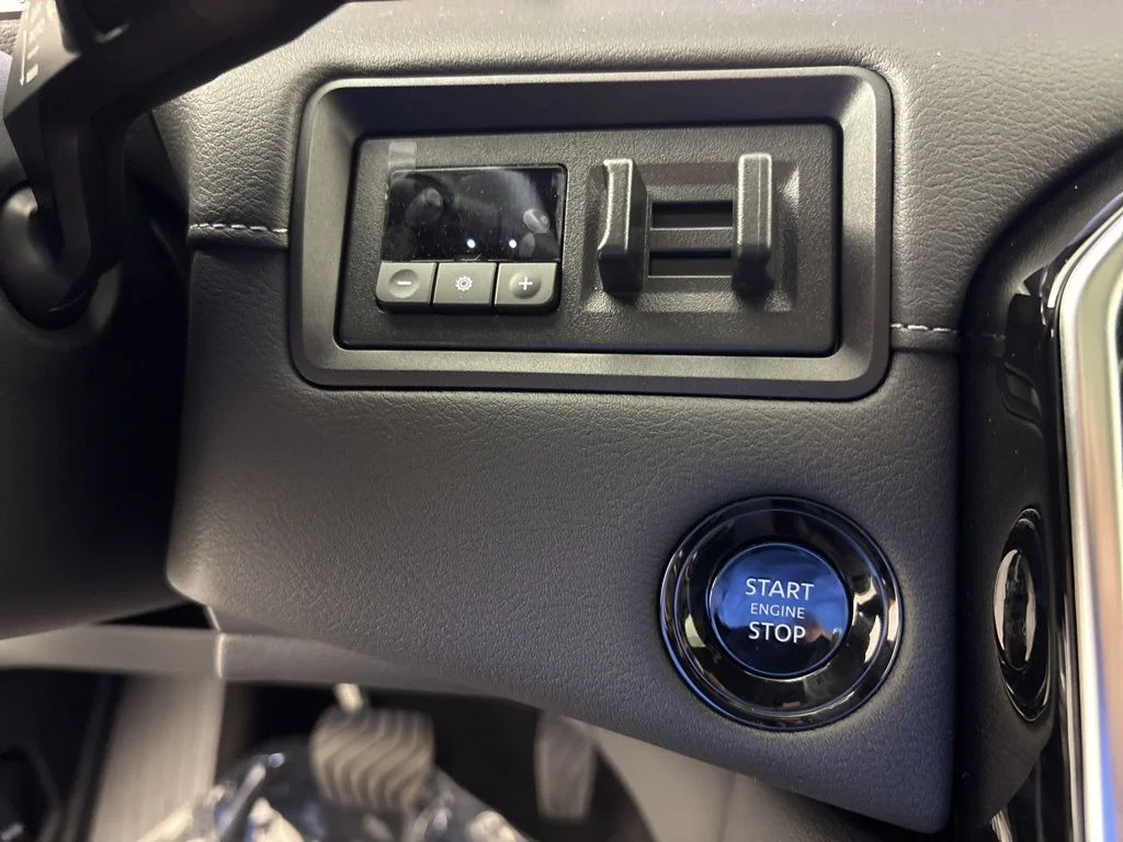New 2026 Alpine Metallic Nissan Platinum Reserve image 38