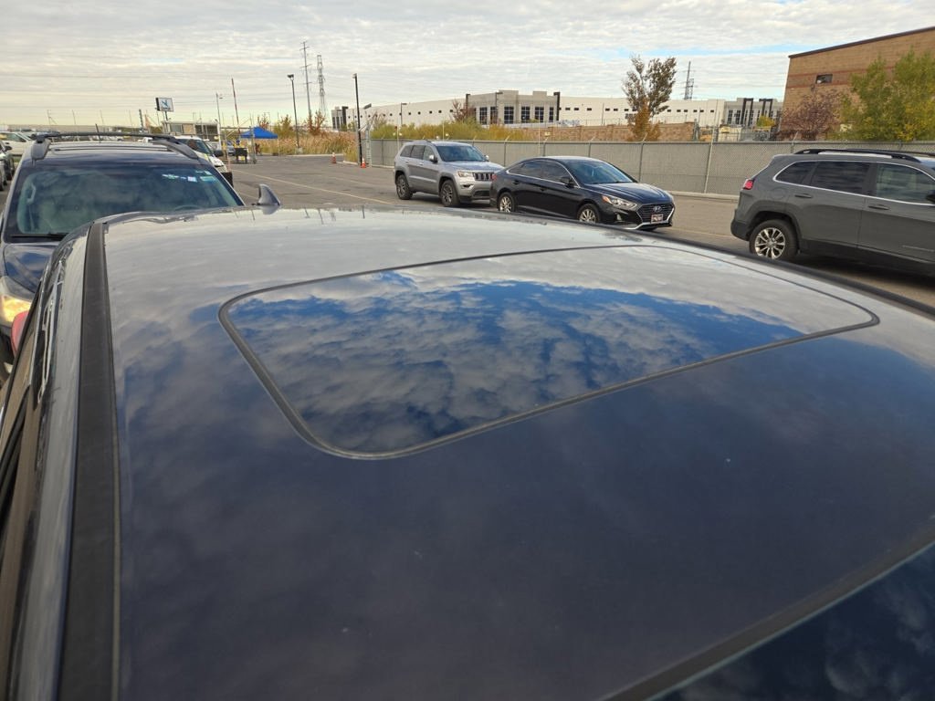 Used 2017 Gray Honda EX-L image 7