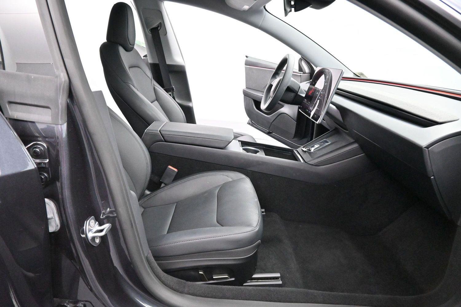 Used 2025 Black Tesla Long Range image 27