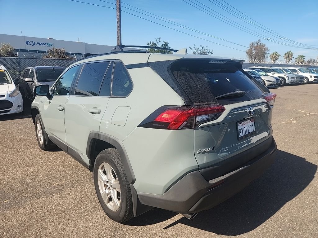 Used 2021  Toyota XLE image 11