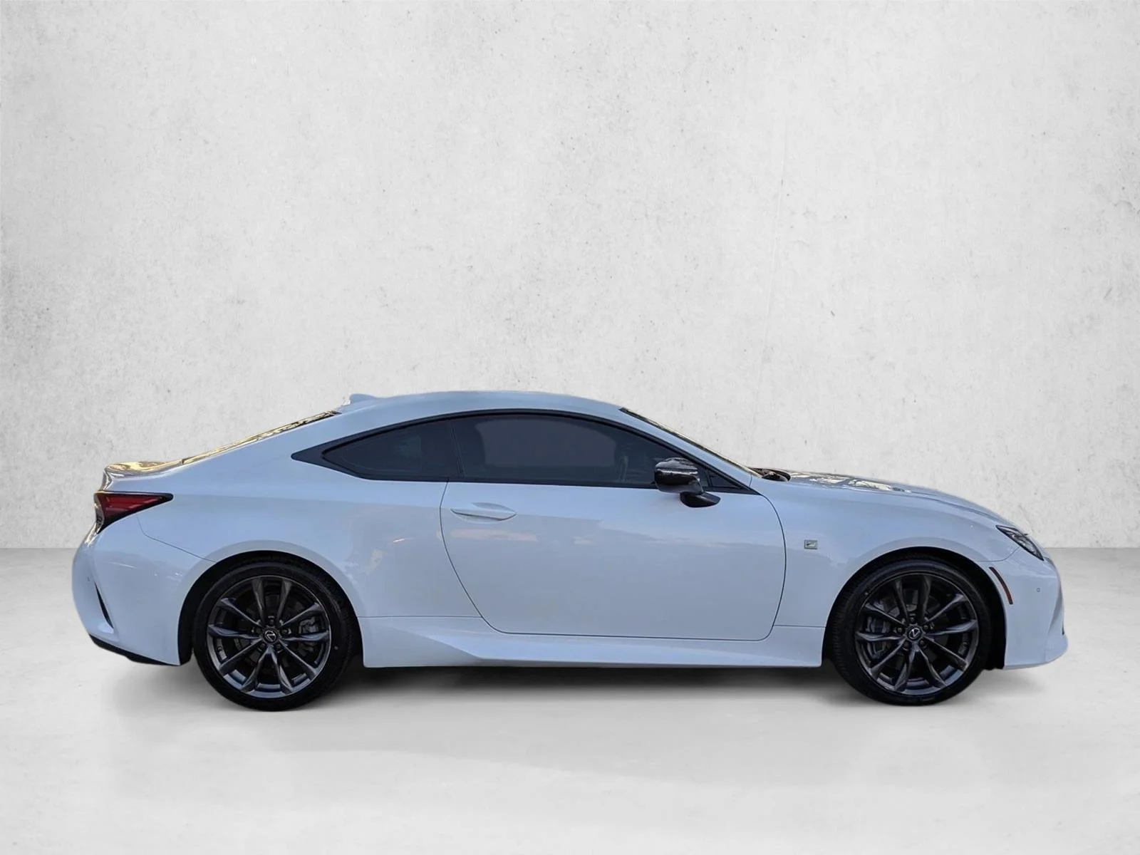 Certified Used 2021 Ultra White Lexus F SPORT image 4