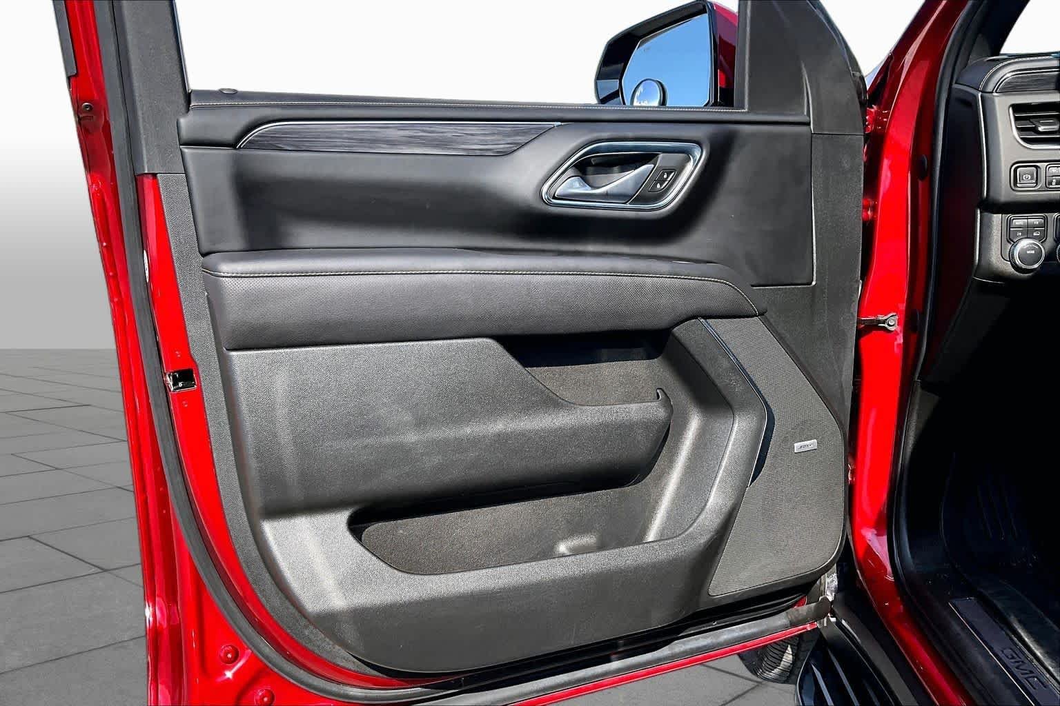 Used 2022 Cayenne Red Tintcoat GMC SLT image 22