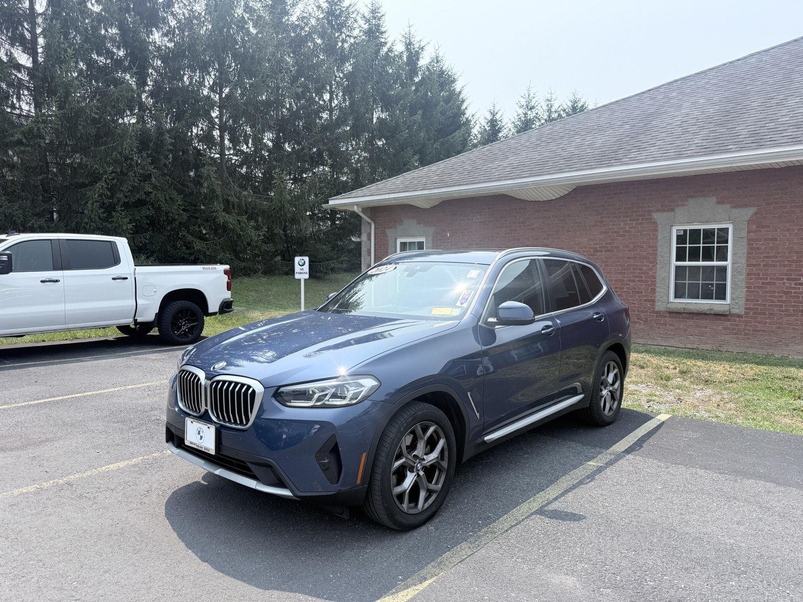 Used 2024 Phytonic Blue Metallic BMW xDrive30i image 3