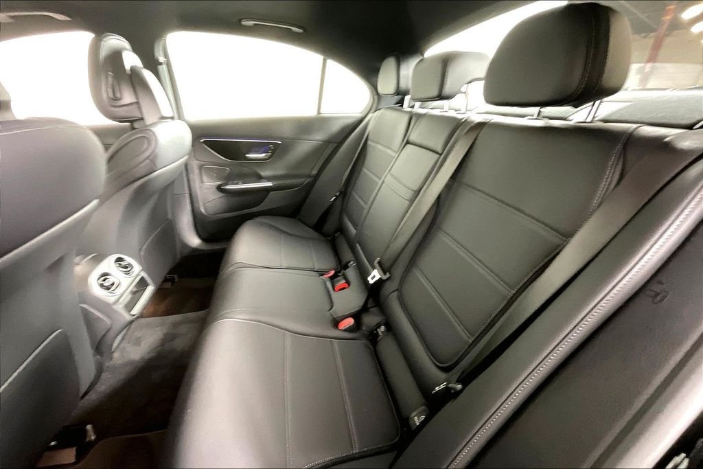 2025 Mercedes-Benz C-Class Sedan C 300 - Photo 18