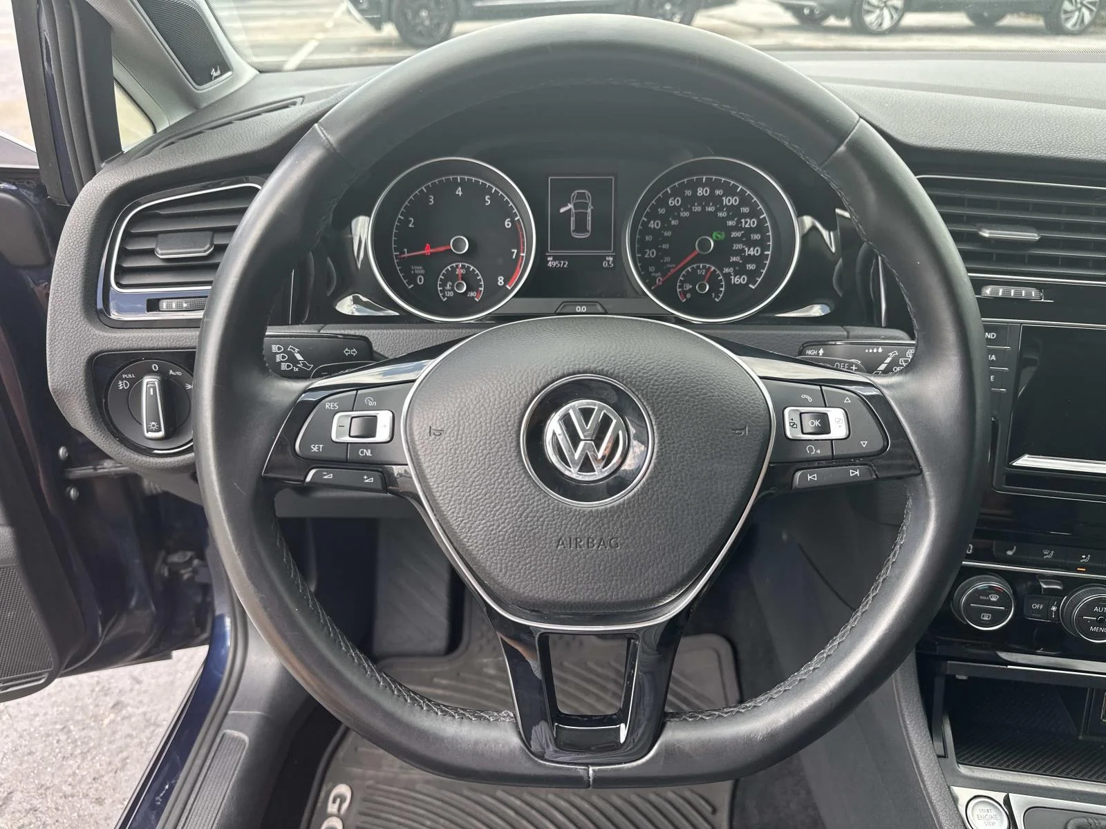 Used 2015 Blue Volkswagen 4dr HB Auto TSI S w/Sunroof image 14
