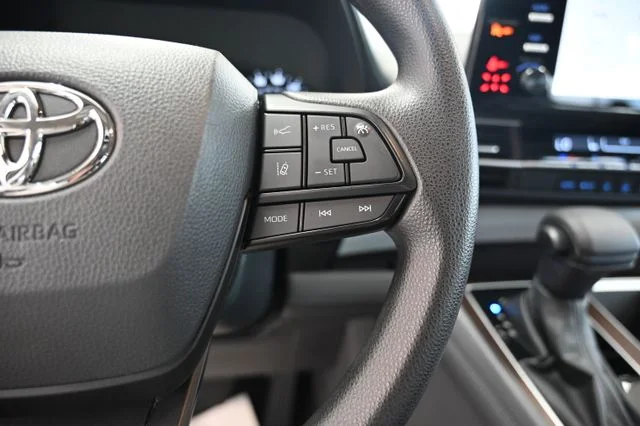 Used 2023 White Toyota LE image 26