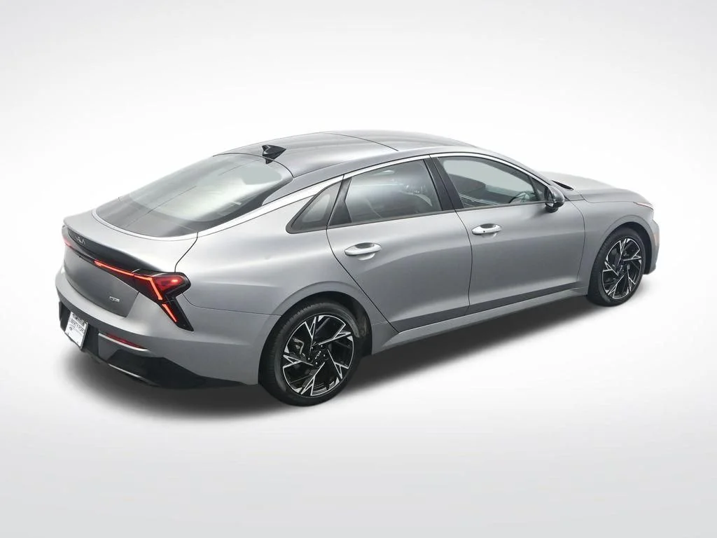 Used 2025 Steel Kia GT-Line image 28