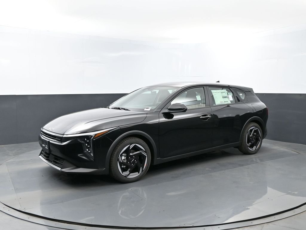 2026 Kia K4 EX AT Hatchback's photo