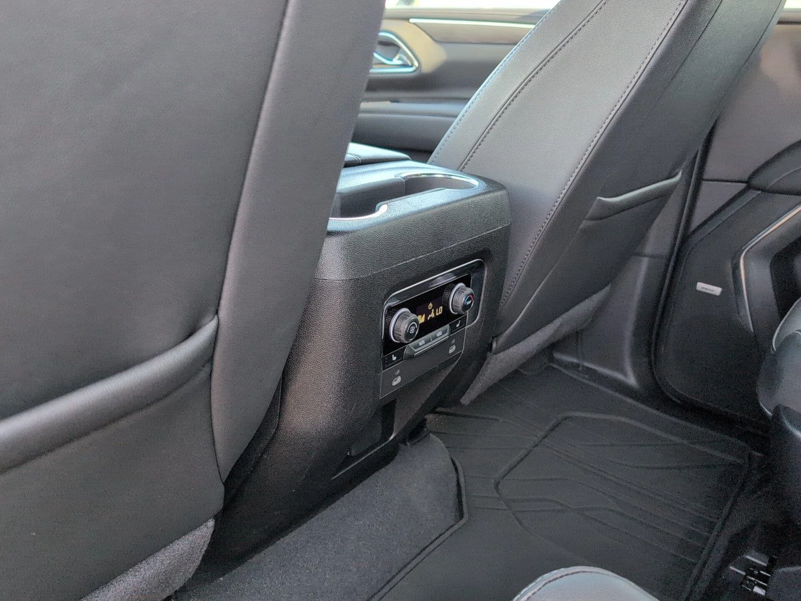 Used 2024 Black Chevrolet Z71 image 33