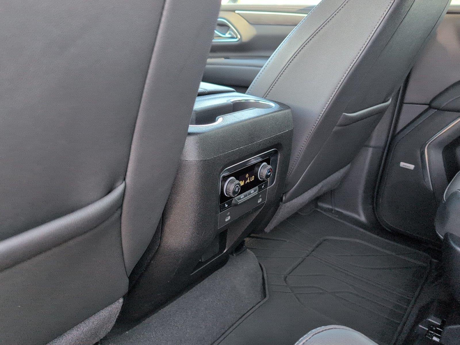 Used 2024 Black Chevrolet Z71 image 33